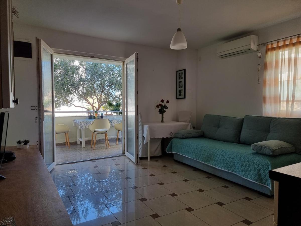 The Golden Grotto Apartments Novalja Exterior foto
